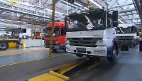 :    / Megafactories: Mercedes Actros (2012) SATRip 